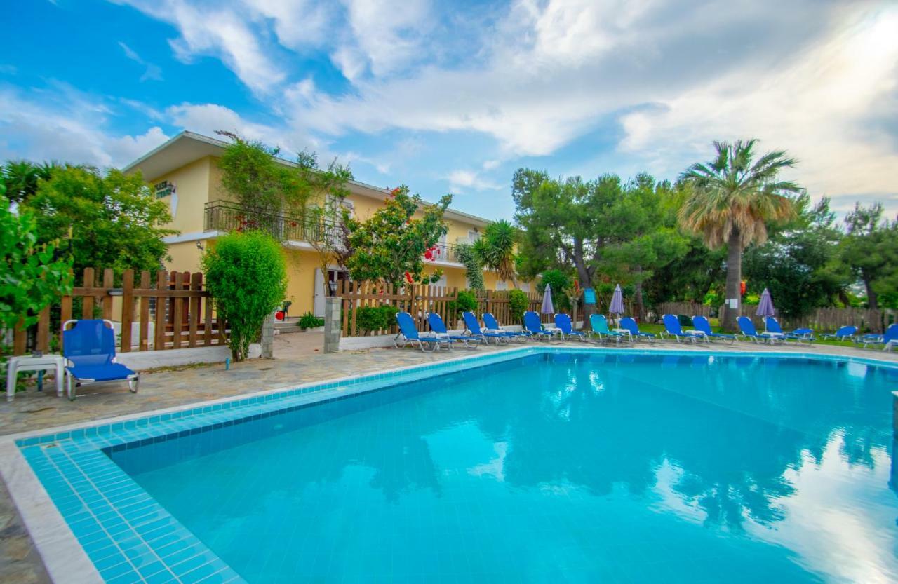 Splash Pool Bar Laganas Bagian luar foto