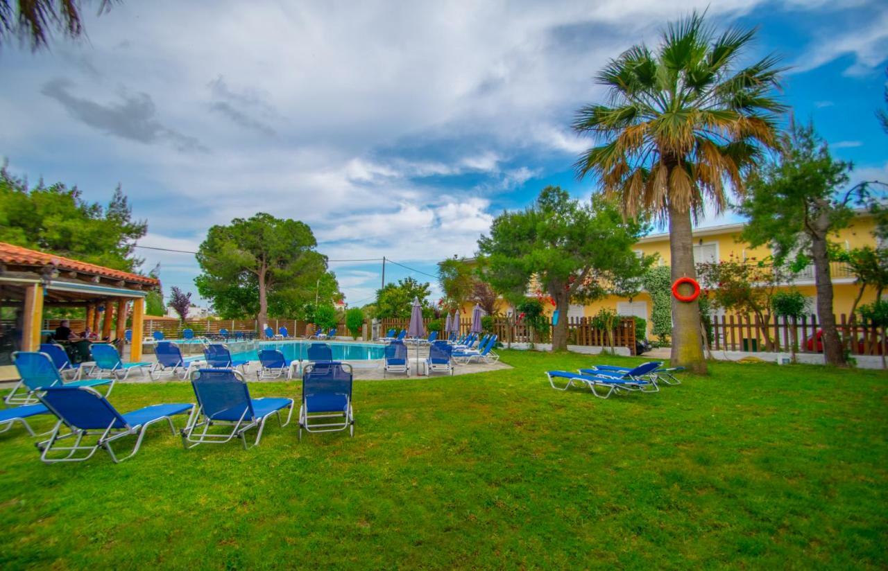 Splash Pool Bar Laganas Bagian luar foto
